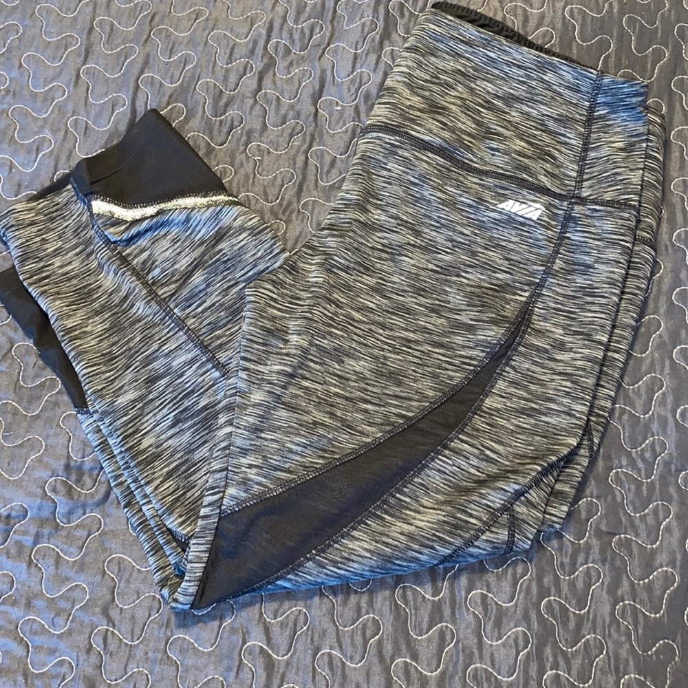 Athletic leggings